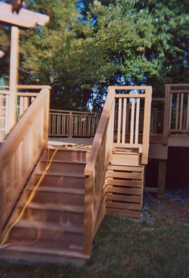 Mult-level with Pergolas, double rails, real nice steps and benchwork.