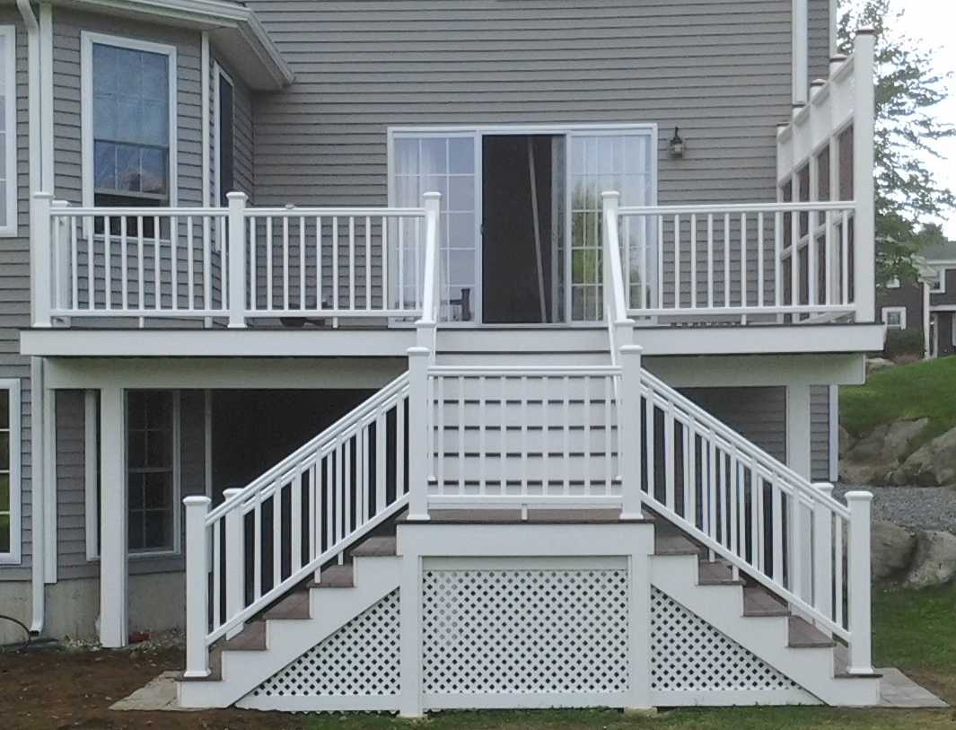 Low maintenance with privacy screen and captain's landing (Townsend)