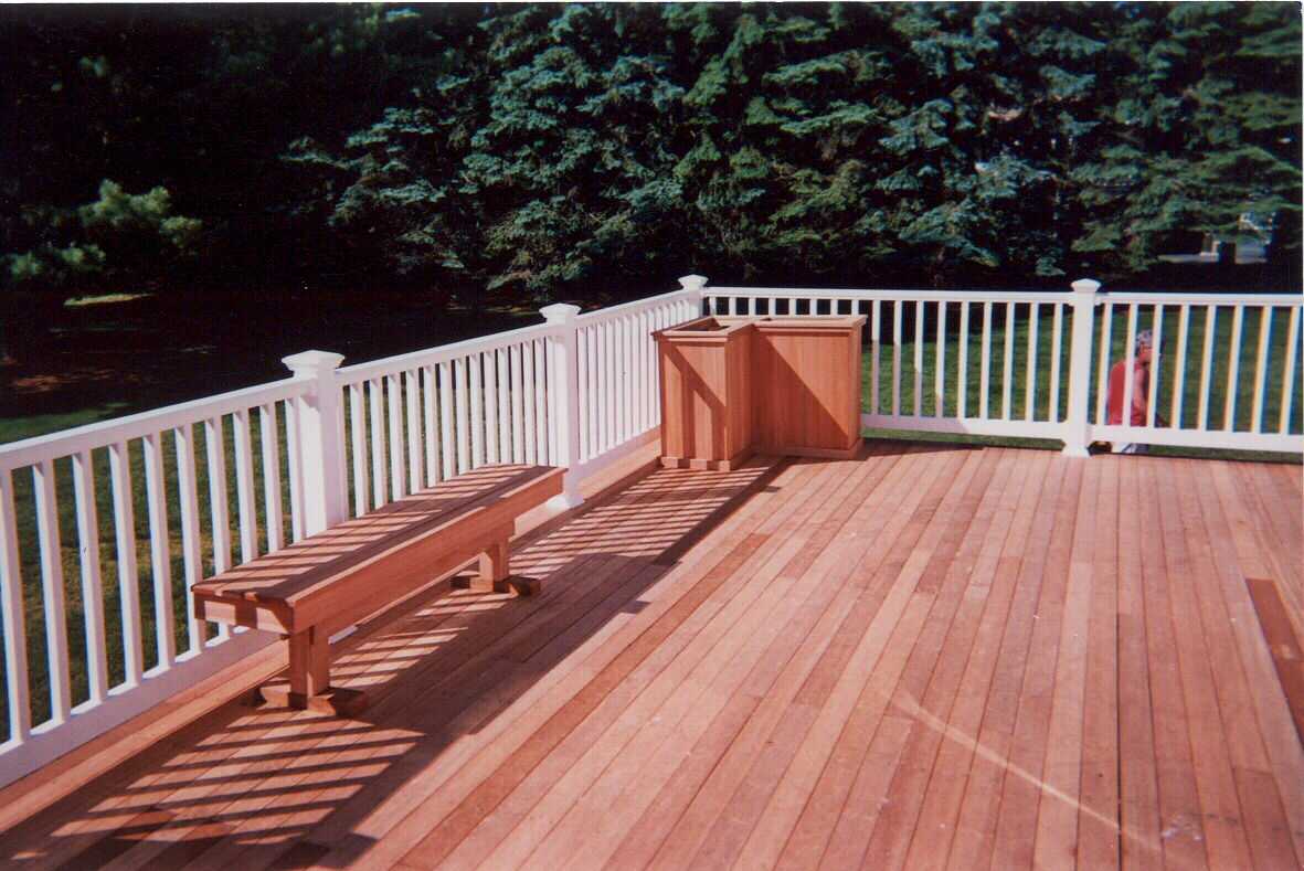 Mahogany with vinyl rails, benchwork, and planters