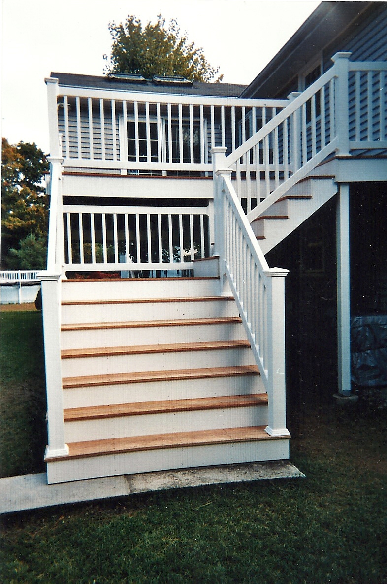 Zero-Maintenance Deck (Billerica)