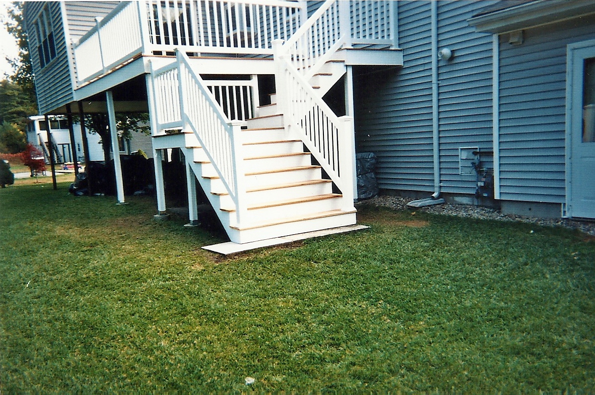 Zero-Maintenance Deck (Billerica)